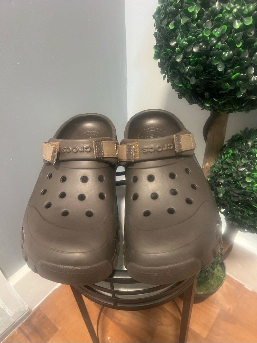 Crocs Classic Clog Men's US 11 Brown Slip On Sandals Adjustable Strap